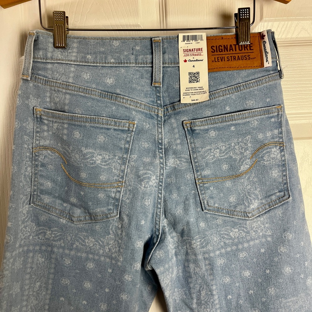 Signature Levi Strauss x Canadiana Straight Leg Jeans Bandana Fade NWT Size 4